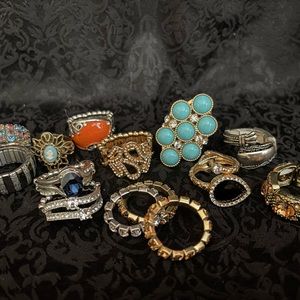 Lot of 14 stretch rings